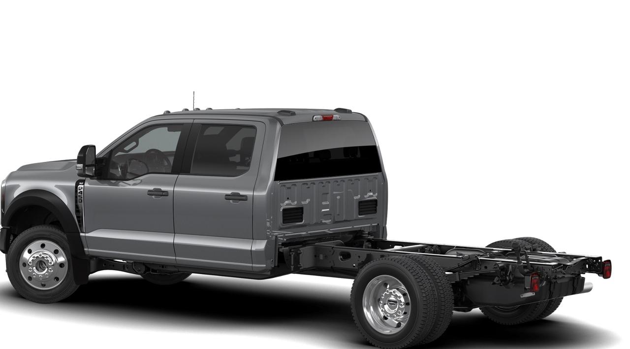 2026 Ford F-450 4X4 CREW CHAS CAB DR Photo