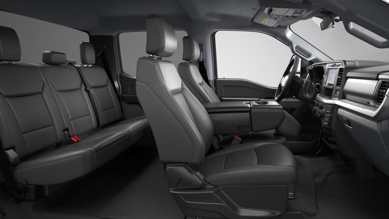 2026 Ford F-450 4X4 CREW CHAS CAB DR Photo