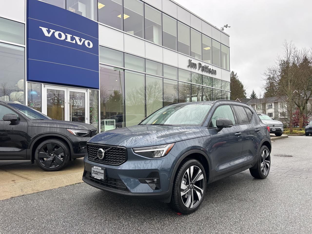 New 2026 Volvo XC40 B5 AWD Plus Dark Theme for sale in Surrey, BC