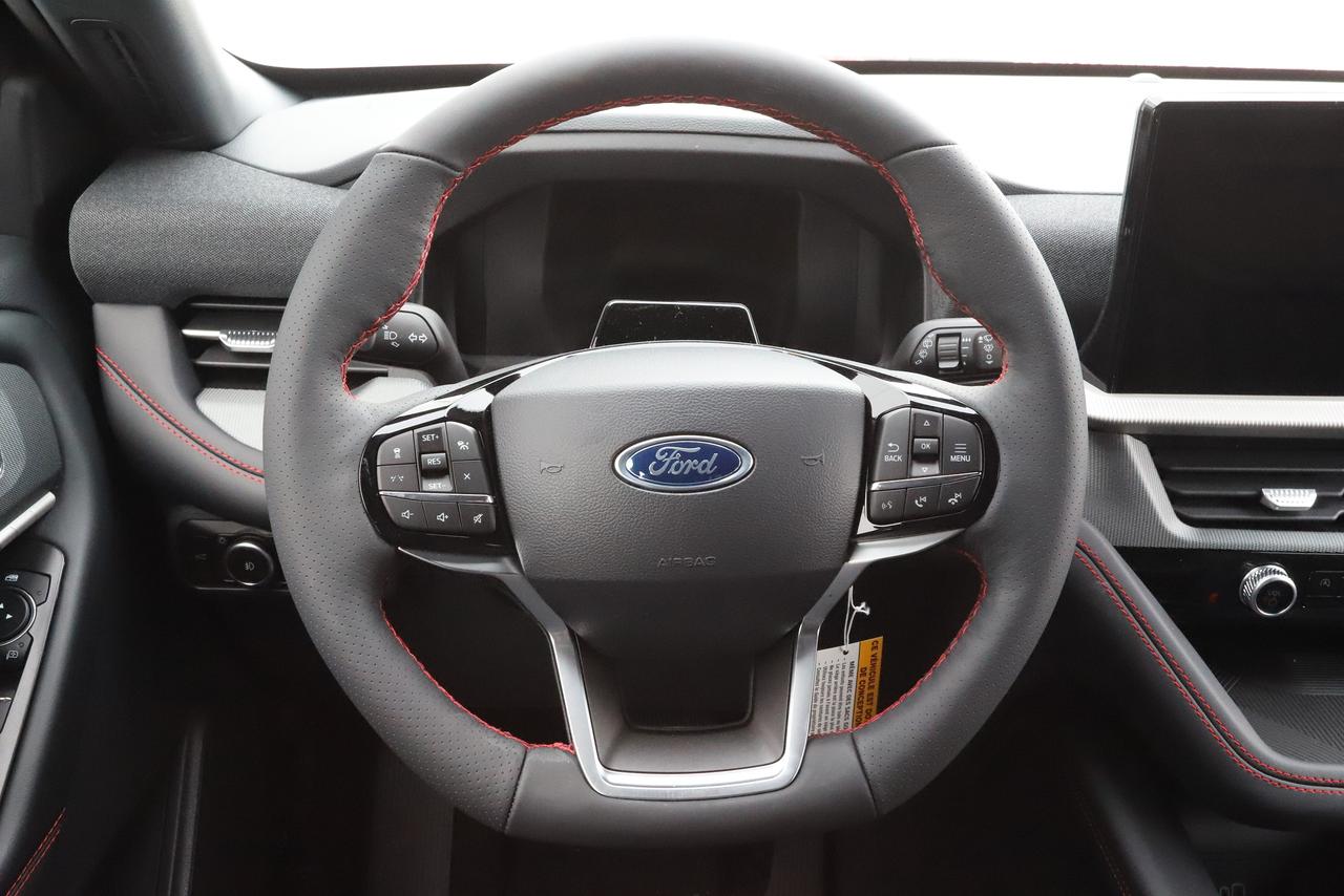 2026 Ford Explorer ST-Line 4WD Photo