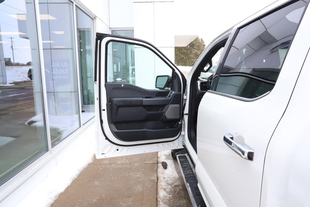 2026 Ford F-150 Lariat 4WD SuperCrew 5.5' Box Photo