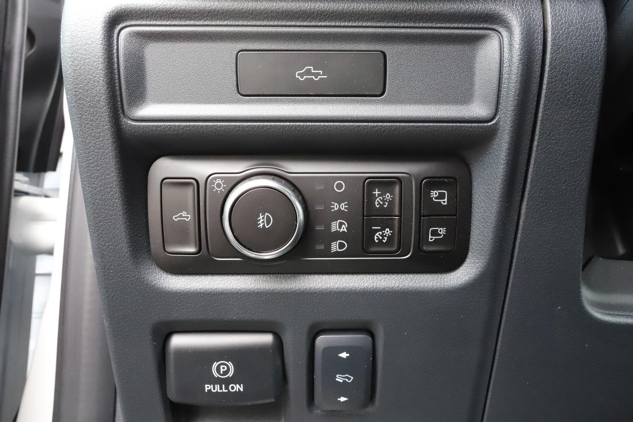 2026 Ford F-150 Lariat 4WD SuperCrew 5.5' Box Photo