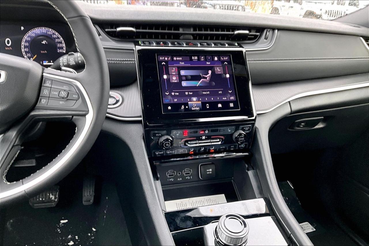 2025 Jeep Grand Cherokee L ALTITUDE | Sunroof | 7-PASSENGER | Tow Pkg 4x4 Photo