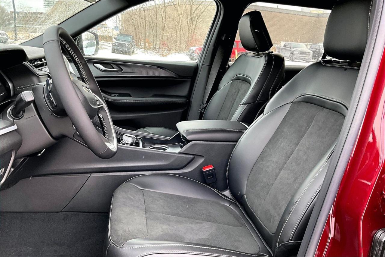 2025 Jeep Grand Cherokee L ALTITUDE | Sunroof | 7-PASSENGER | Tow Pkg 4x4 Photo