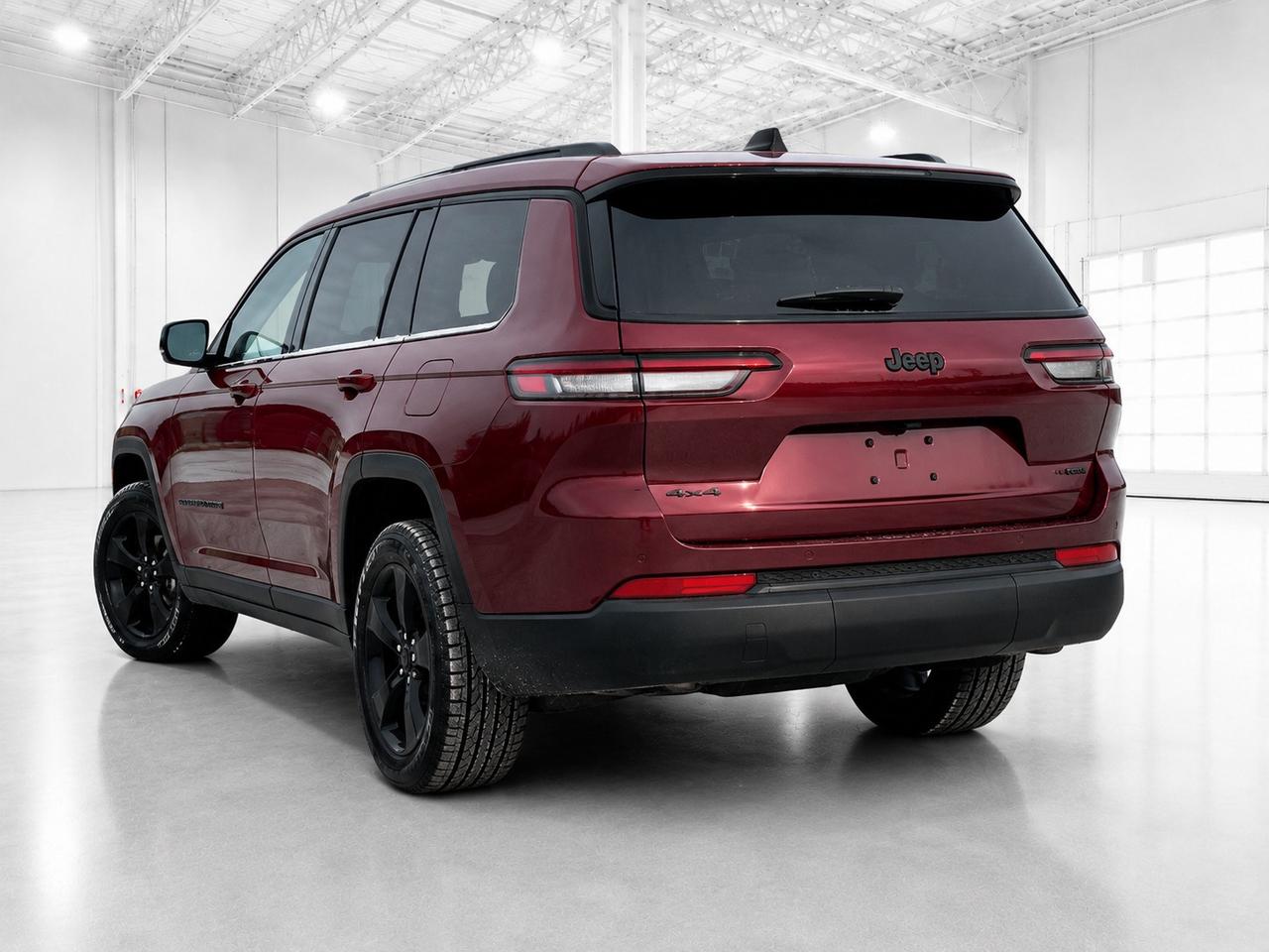 2025 Jeep Grand Cherokee L L ALTITUDE | Sunroof | 7-PASSENGER | Tow Pkg 4x4 Photo