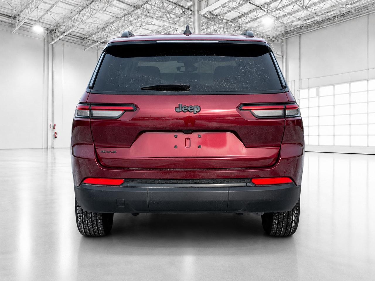 2025 Jeep Grand Cherokee L L ALTITUDE | Sunroof | 7-PASSENGER | Tow Pkg 4x4 Photo