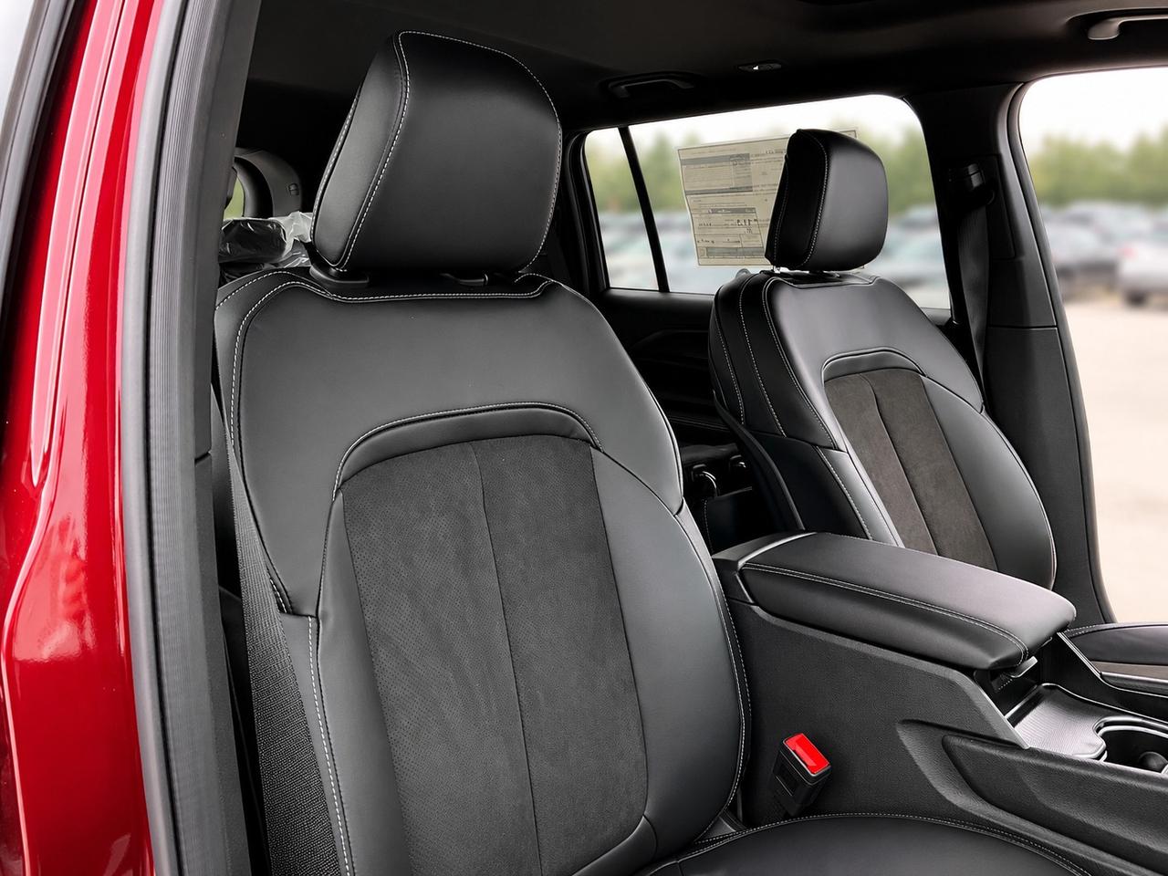 2025 Jeep Grand Cherokee L L ALTITUDE | Sunroof | 7-PASSENGER | Tow Pkg 4x4 Photo