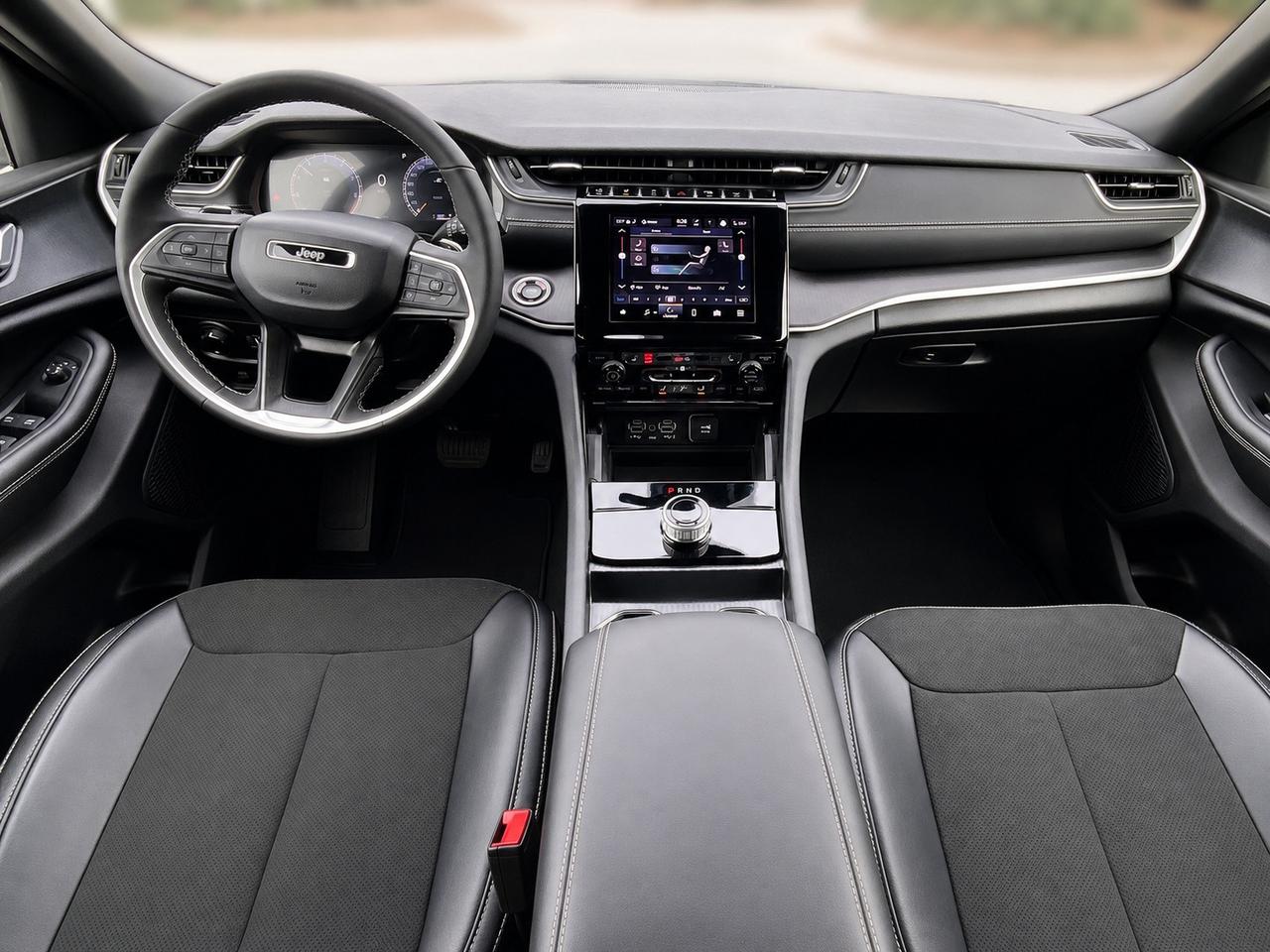 2025 Jeep Grand Cherokee L L ALTITUDE | Sunroof | 7-PASSENGER | Tow Pkg 4x4 Photo