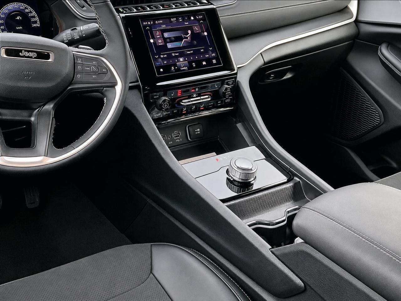 2025 Jeep Grand Cherokee L L ALTITUDE | Sunroof | 7-PASSENGER | Tow Pkg 4x4 Photo