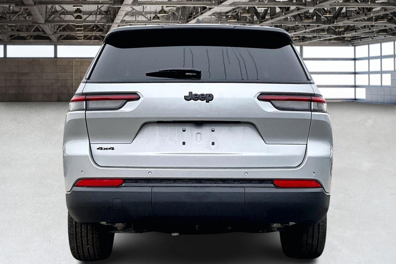 2025 Jeep Grand Cherokee L ALTITUDE 4X4 | Leather | Power Sunroof | Tow Pkg Photo3