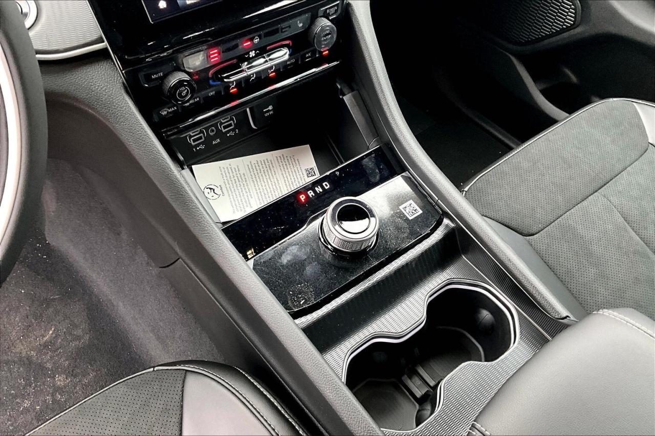 2025 Jeep Grand Cherokee L ALTITUDE 4X4 | Leather | Power Sunroof | Tow Pkg Photo