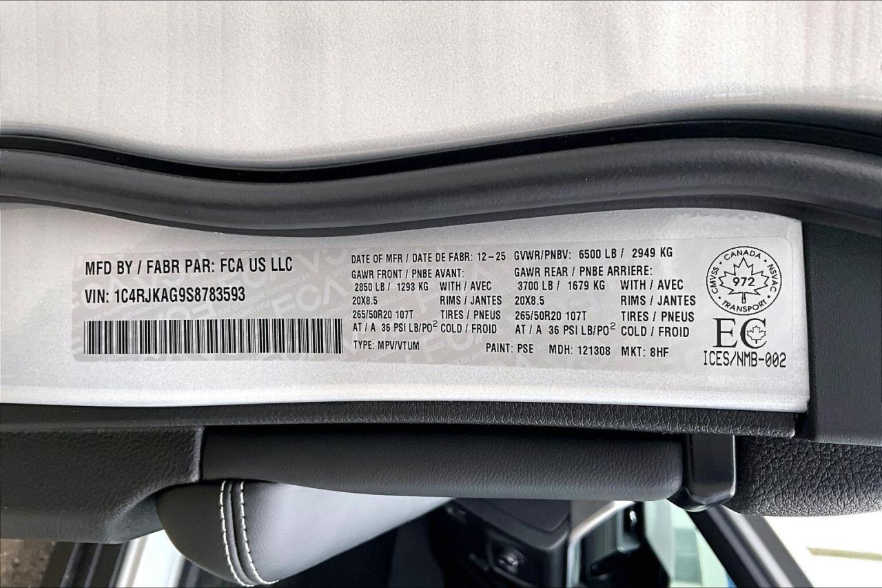 2025 Jeep Grand Cherokee L ALTITUDE 4X4 | Leather | Power Sunroof | Tow Pkg Photo