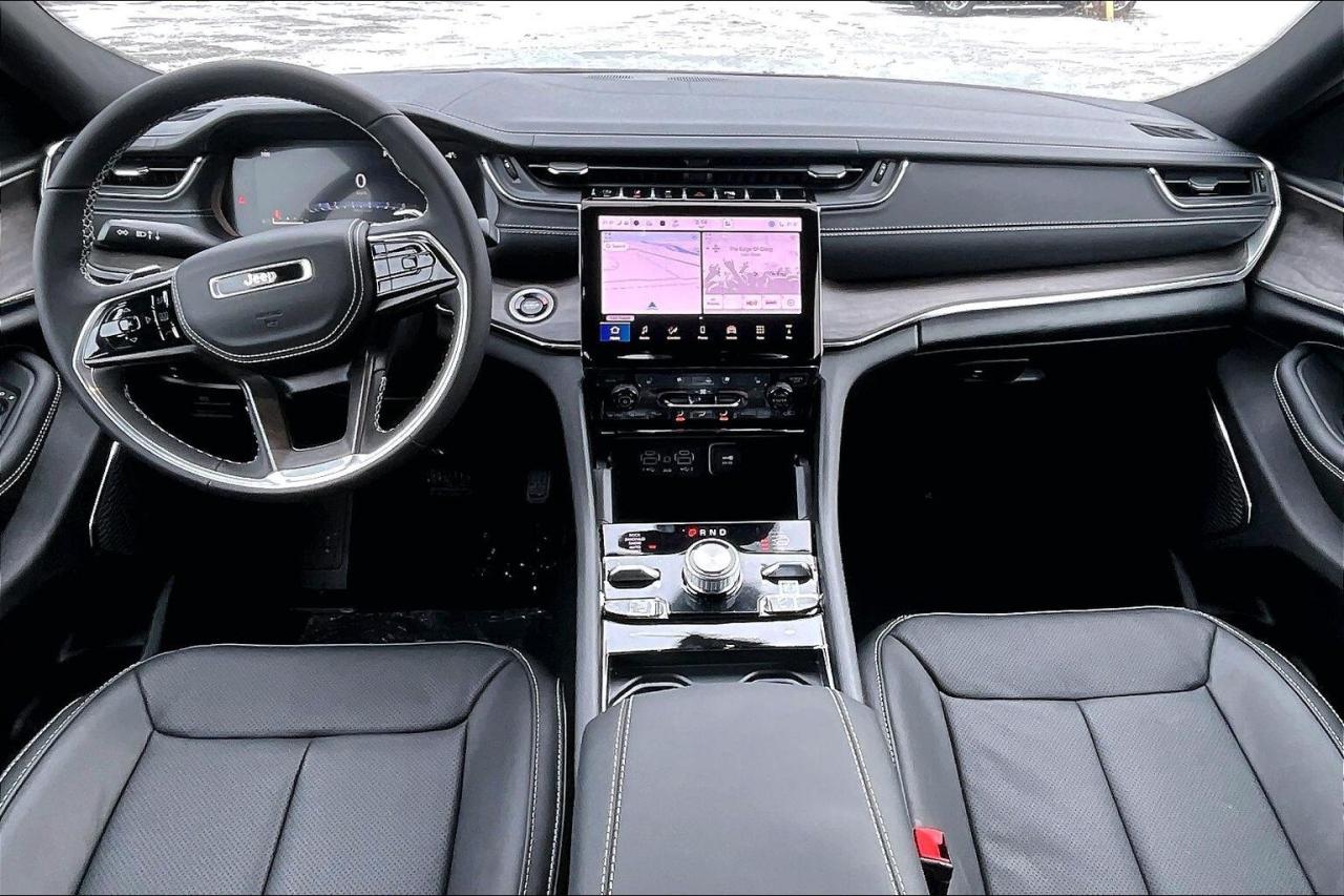 2025 Jeep Grand Cherokee OVERLAND | Pano Roof | Nappa Leather | Air Susp Photo