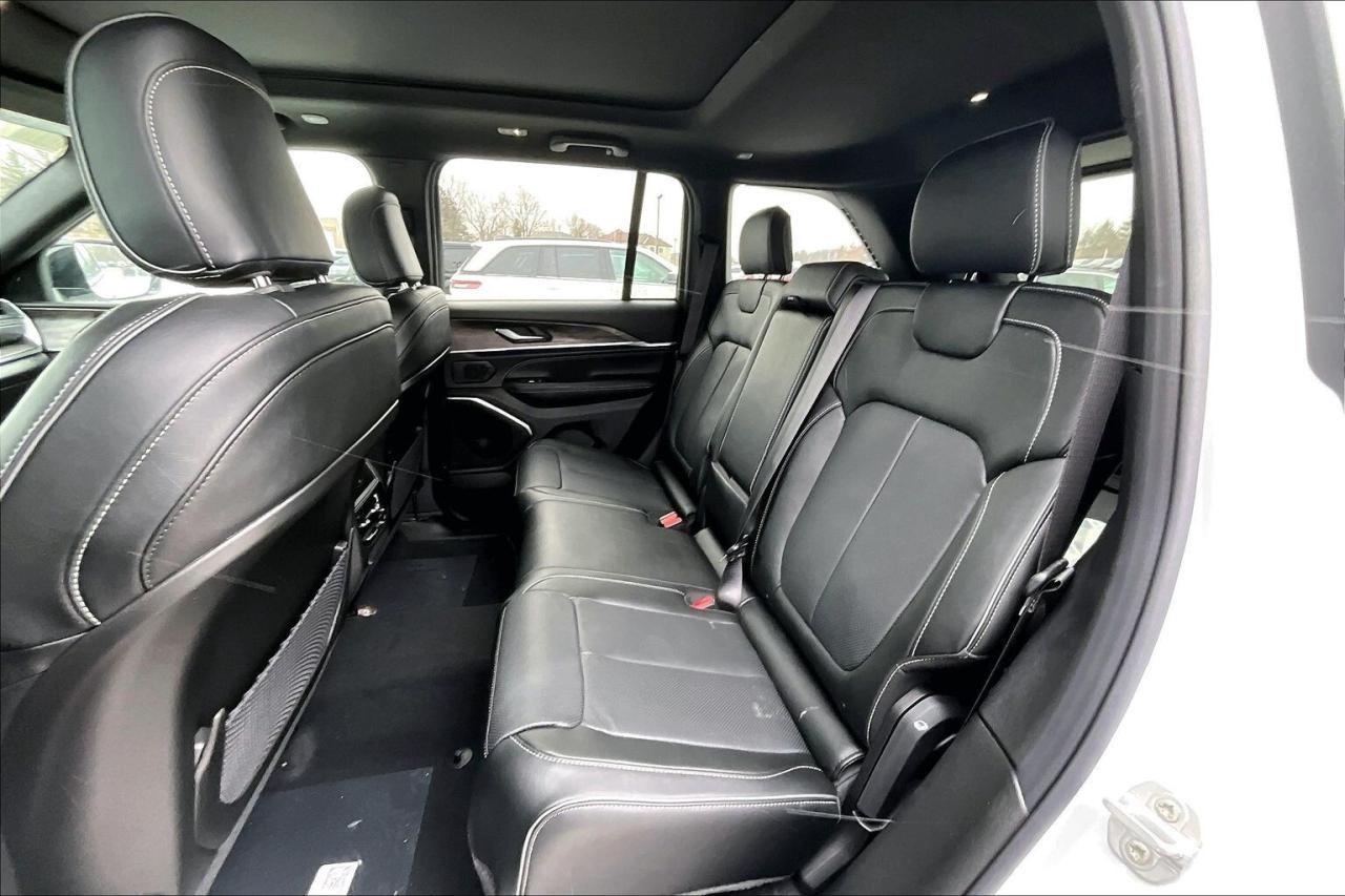 2025 Jeep Grand Cherokee OVERLAND | Pano Roof | Nappa Leather | Air Susp Photo