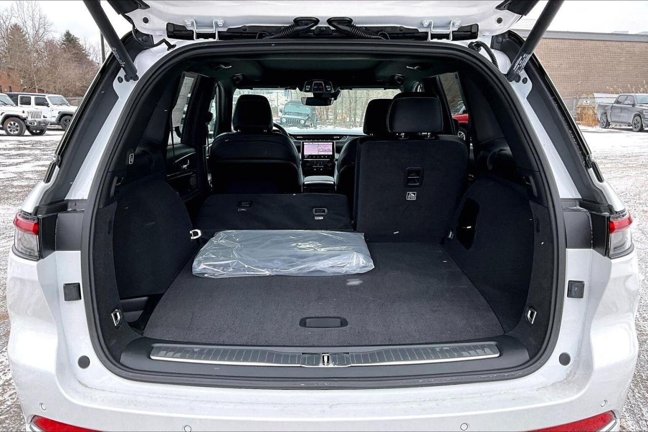 2025 Jeep Grand Cherokee OVERLAND | Pano Roof | Nappa Leather | Air Susp Photo