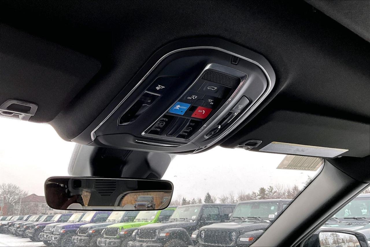 2025 Jeep Grand Cherokee L ALTITUDE 4X4 | Leather | Power Sunroof | Tow Pkg Photo