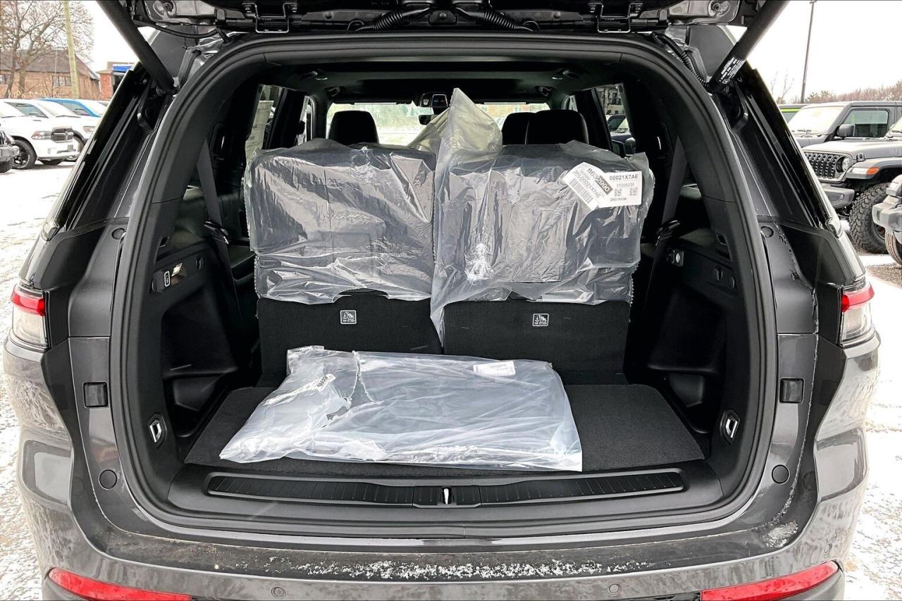 2025 Jeep Grand Cherokee L ALTITUDE 4X4 | Leather | Power Sunroof | Tow Pkg Photo