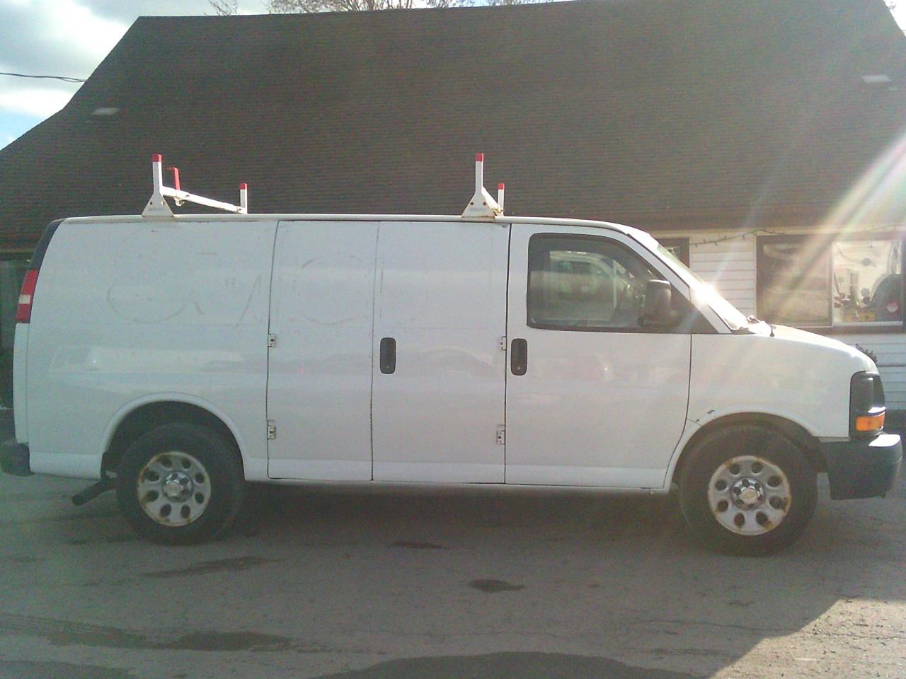 2012 Chevrolet Express RWD 1500 135 - Photo #4