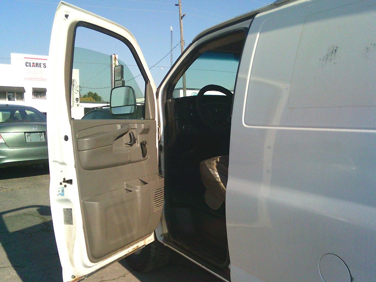 2013 Chevrolet Express RWD 2500 135 - Photo #7