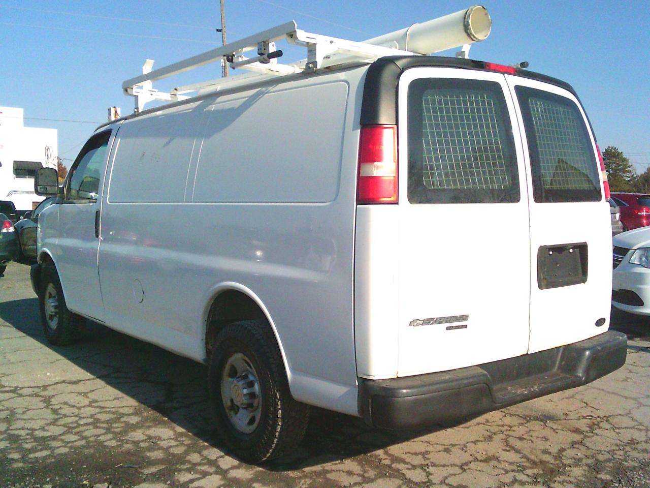 2013 Chevrolet Express RWD 2500 135 - Photo #6