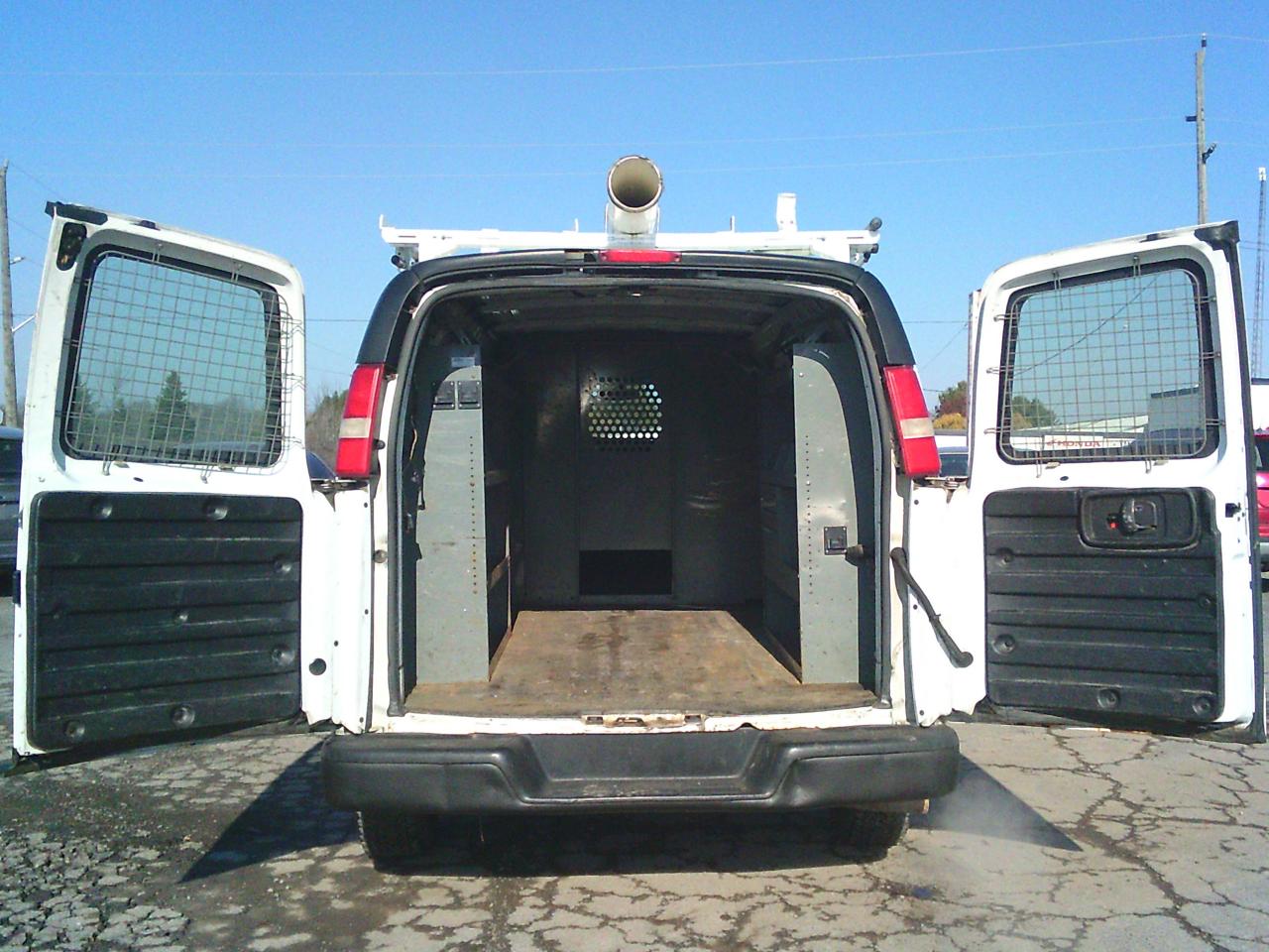 2013 Chevrolet Express RWD 2500 135 - Photo #12