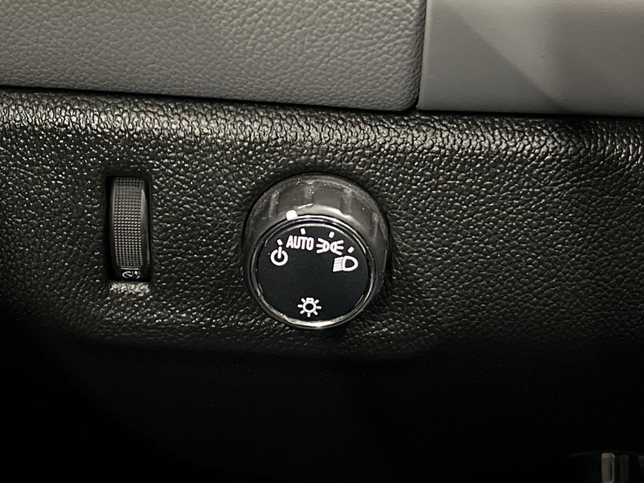 2019 Chevrolet Colorado ONLY 45,000KMS!| APPEARANCE PKG | ALLOYS |TONNEAU Photo