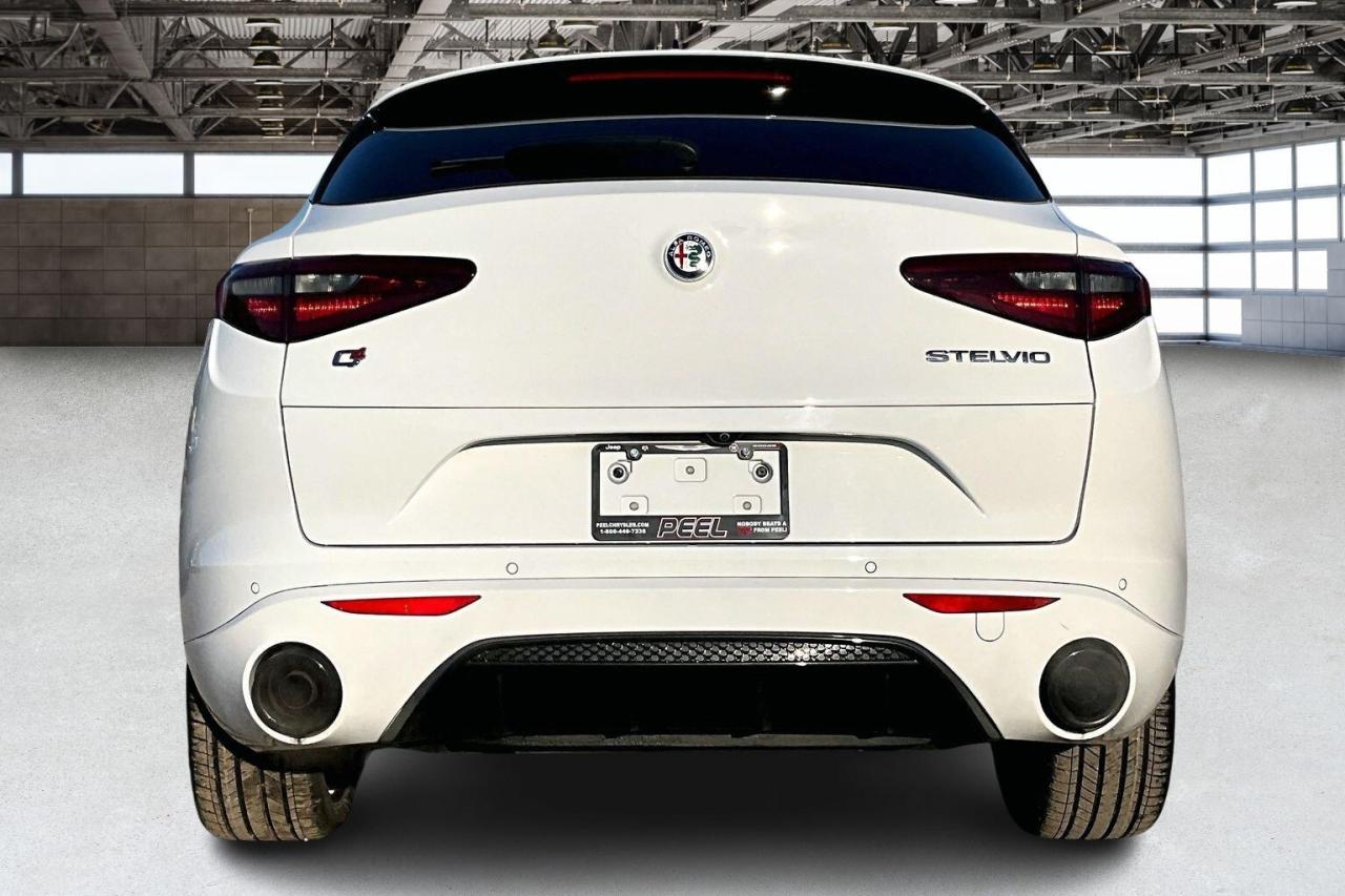 2022 Alfa Romeo Stelvio Veloce | Premium Leather | Harman Kardon | AWD Photo