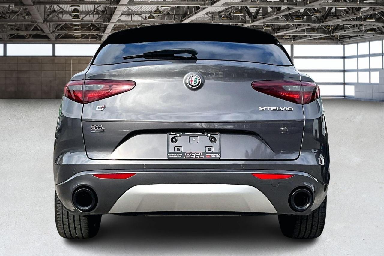 2022 Alfa Romeo Stelvio Ti | Active Assist Plus Pkg | Harman Kardon | AWD Photo3