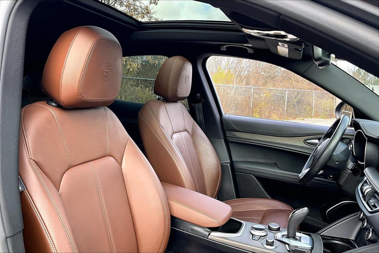 2022 Alfa Romeo Stelvio Ti | Active Assist Plus Pkg | Harman Kardon | AWD Photo
