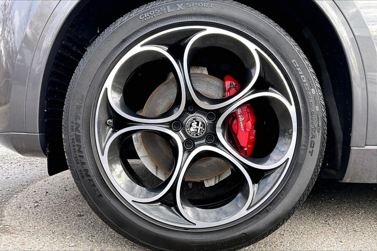 2022 Alfa Romeo Stelvio Ti | Active Assist Plus Pkg | Harman Kardon | AWD Photo