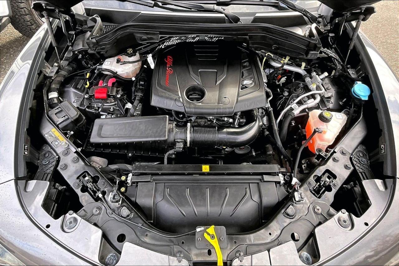 2022 Alfa Romeo Stelvio Ti | Active Assist Plus Pkg | Harman Kardon | AWD Photo