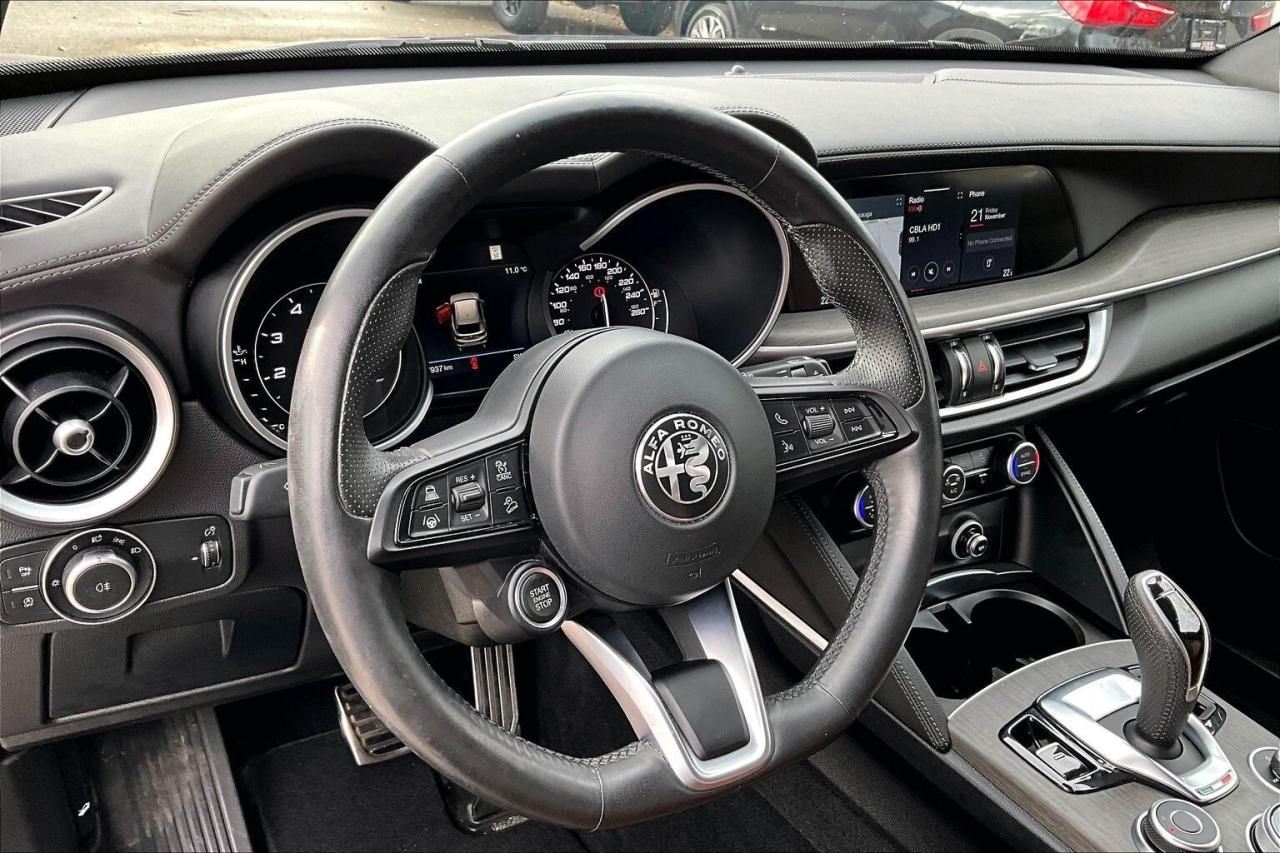 2022 Alfa Romeo Stelvio Ti | Active Assist Plus Pkg | Harman Kardon | AWD Photo
