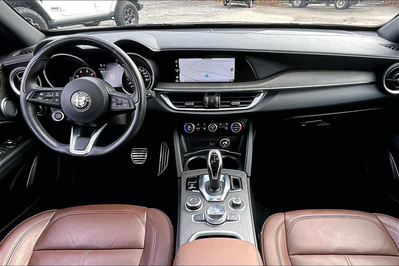 2022 Alfa Romeo Stelvio Ti | Active Assist Plus Pkg | Harman Kardon | AWD Photo