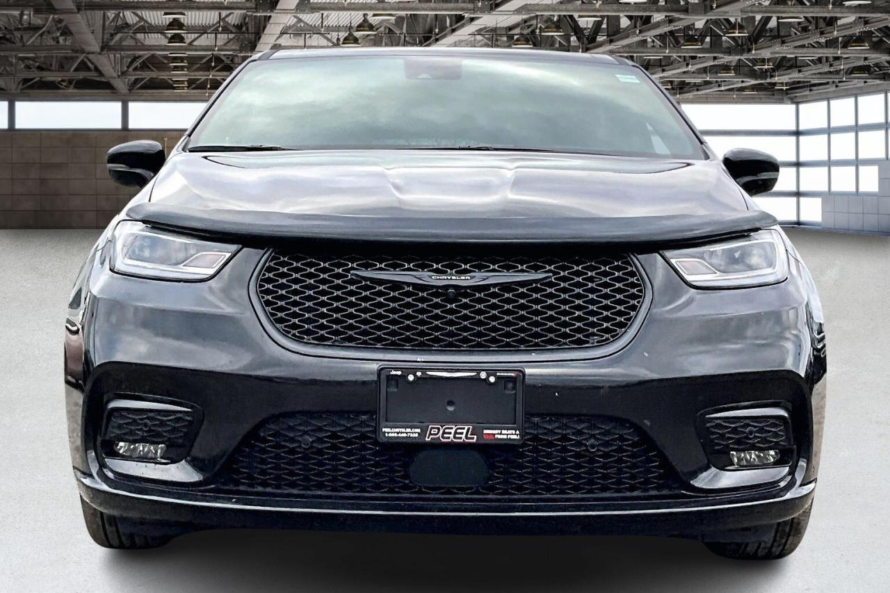 2023 Chrysler Pacifica Hybrid Limited PHEV S Appearance | Theatre Grp | FWD Photo2