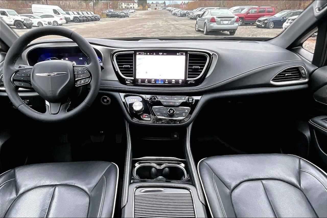2023 Chrysler Pacifica Hybrid Limited PHEV S Appearance | Theatre Grp | FWD Photo