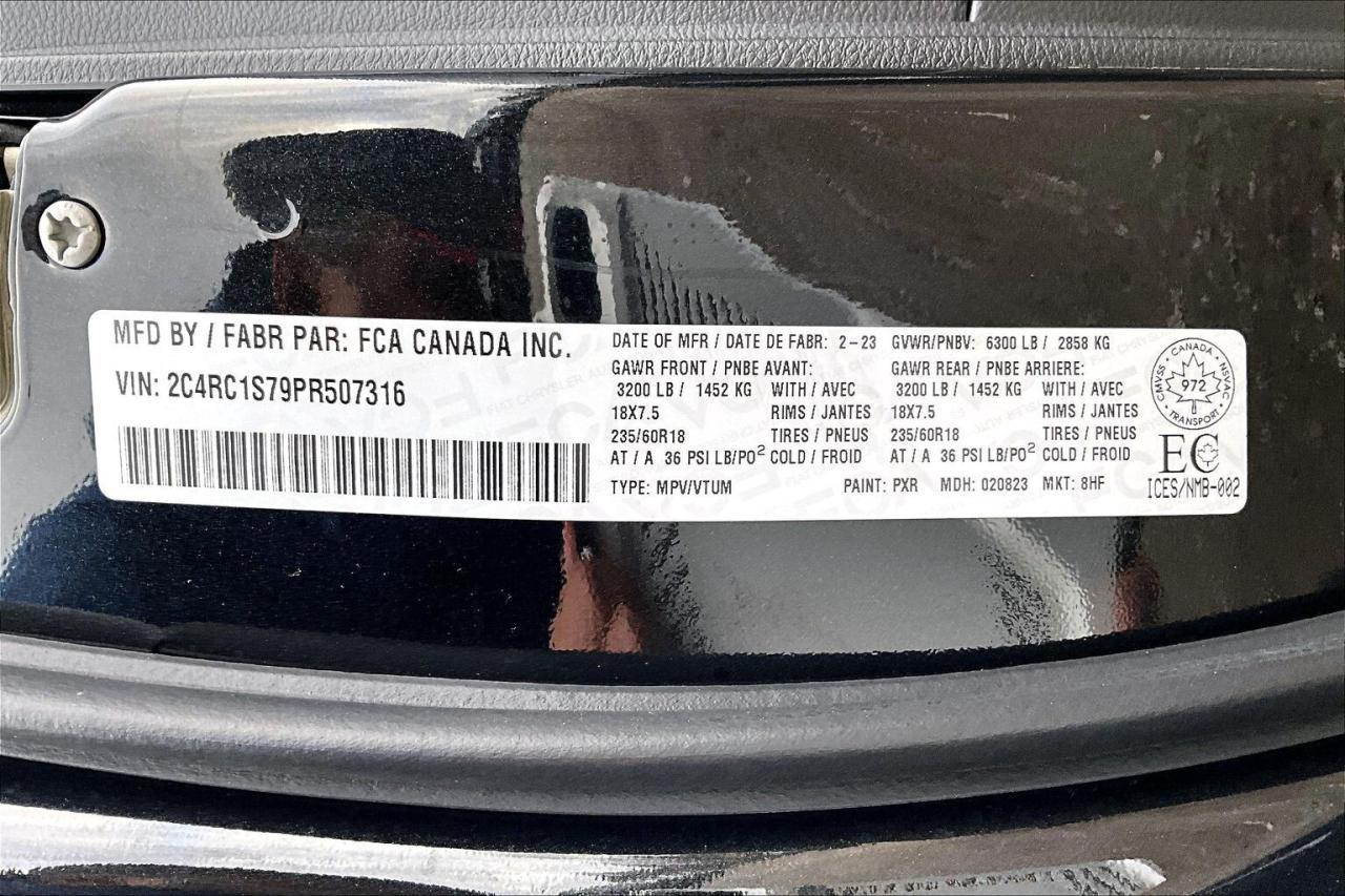 2023 Chrysler Pacifica Hybrid Limited PHEV S Appearance | Theatre Grp | FWD Photo