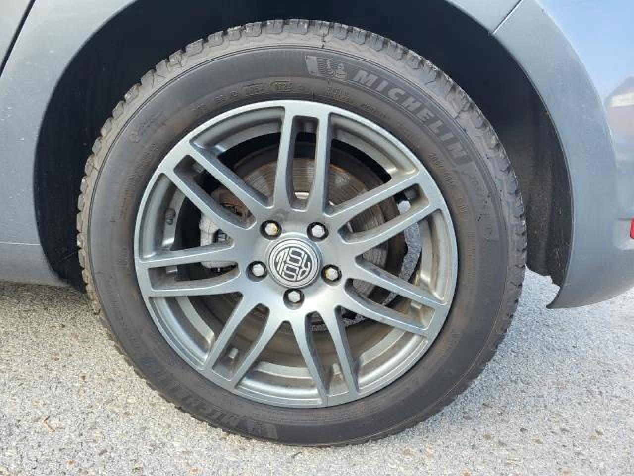 2013 Volkswagen Golf TRENDLINE Photo37