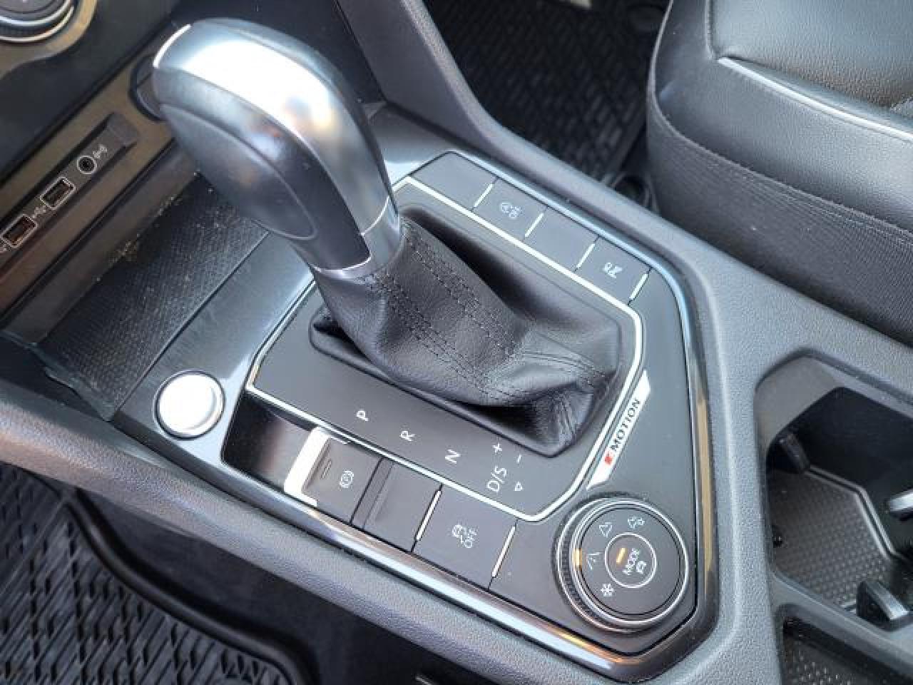 2018 Volkswagen Tiguan Highline Photo11