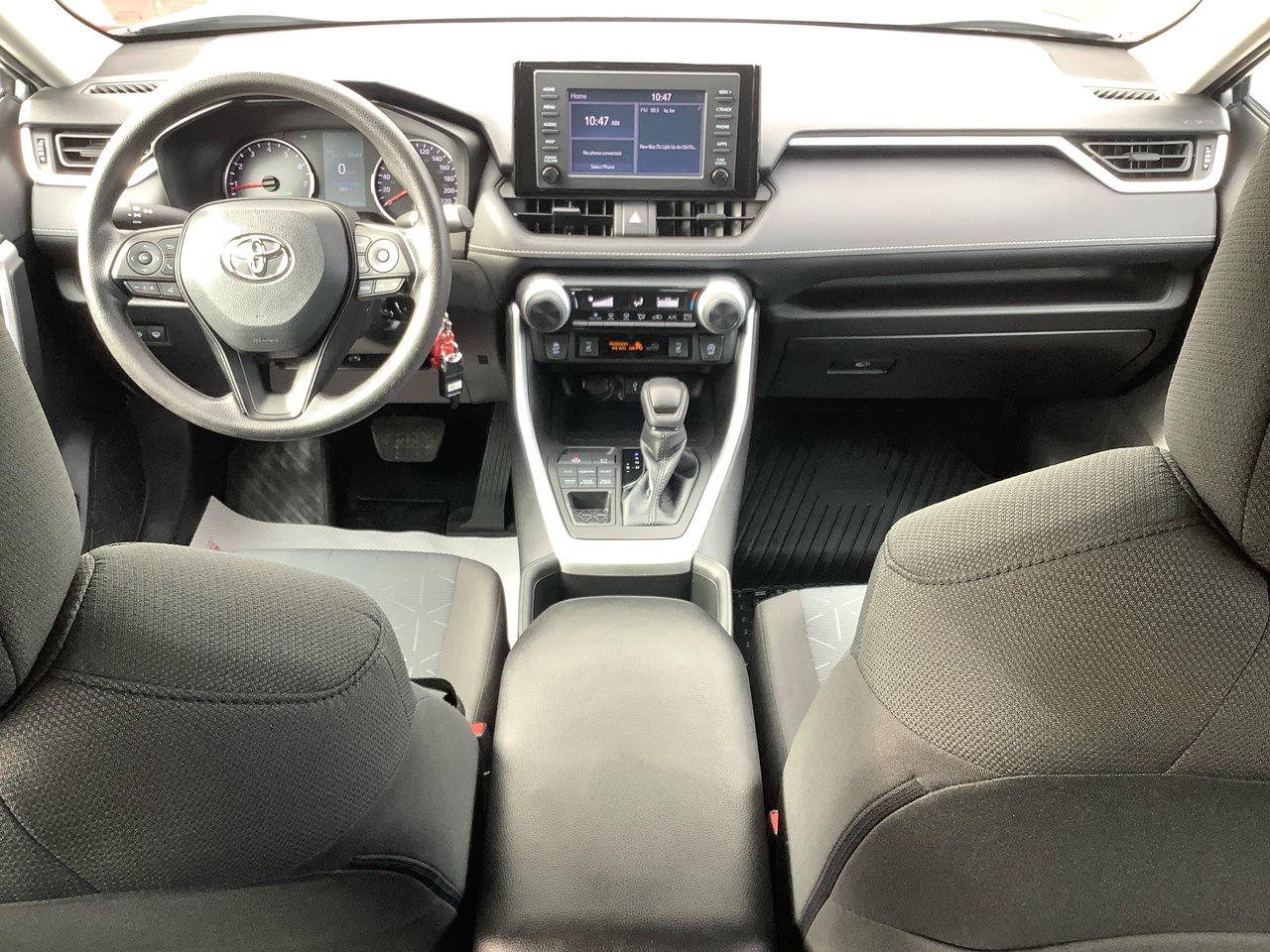 2022 Toyota RAV4 LE AWD Photo