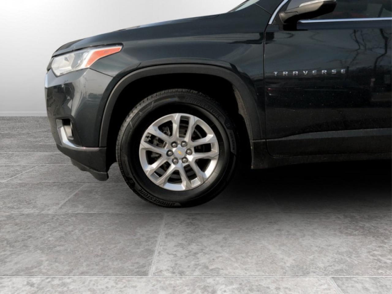 2021 Chevrolet Traverse LT  **CLEAN CARFAX - AWD** Photo