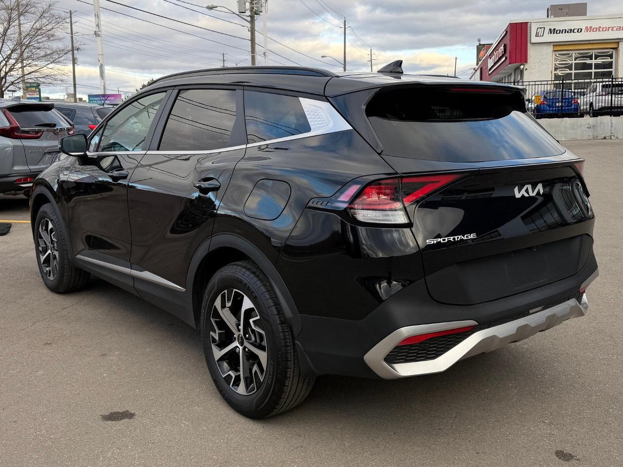 2024 Kia Sportage EX Pkg.   2,500lbs Towing Capacity   Heated Seats Photo2