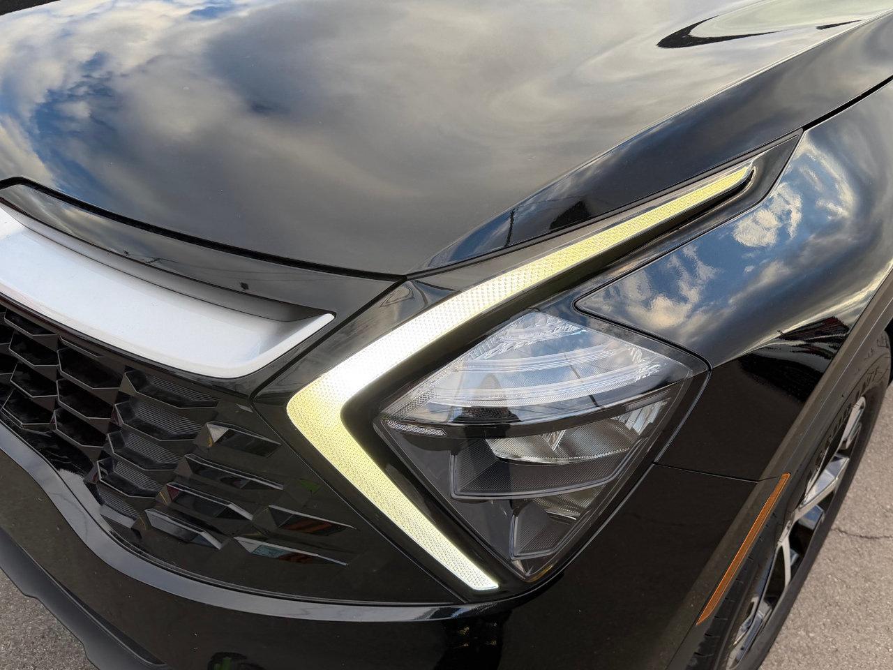 2024 Kia Sportage EX Pkg.   2,500lbs Towing Capacity   Heated Seats Photo