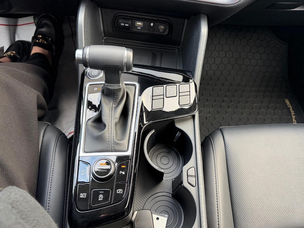 2024 Kia Sportage EX Pkg.   2,500lbs Towing Capacity   Heated Seats Photo