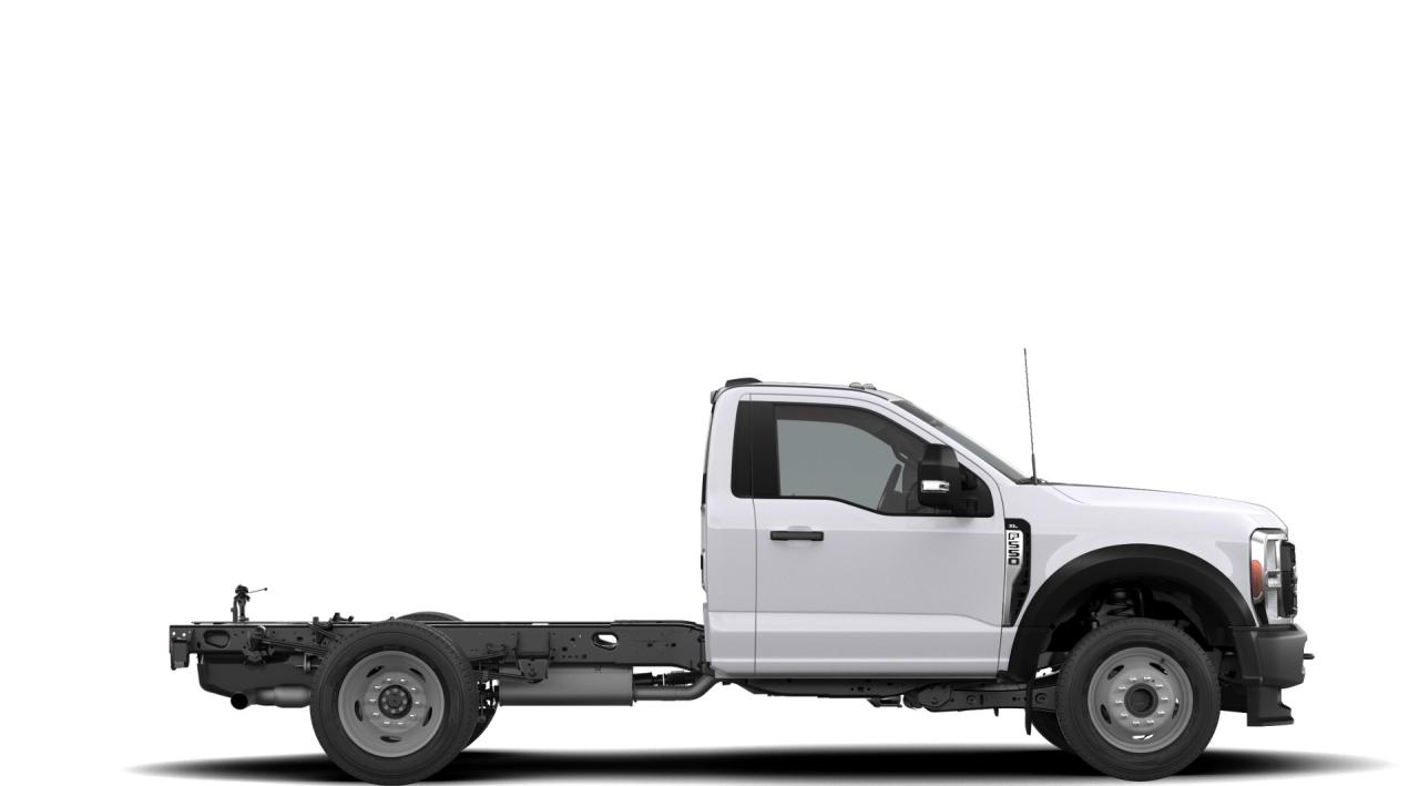 2026 Ford F-550 4X4 CHASSIS CAB DRW/ Photo4