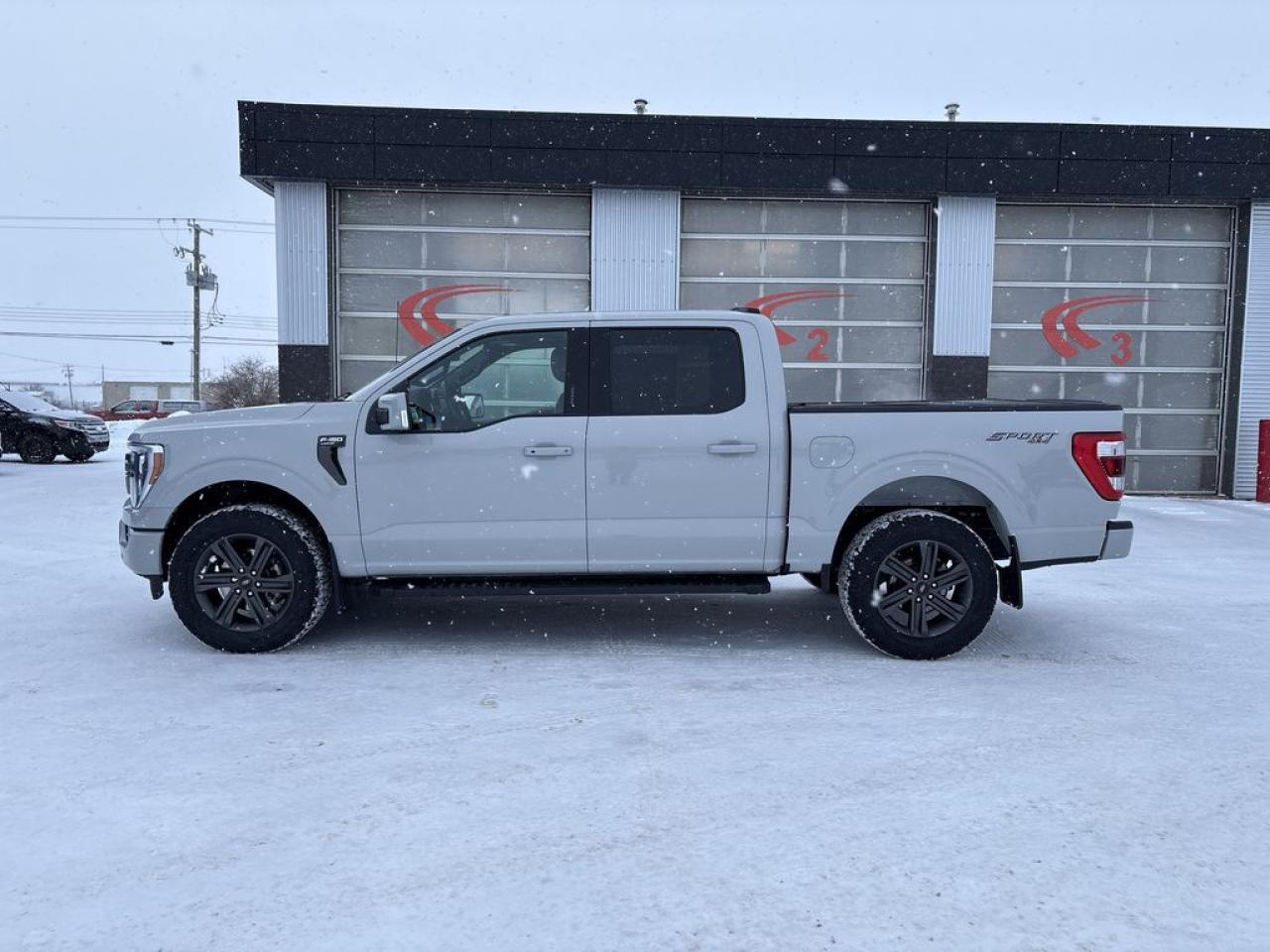 2023 Ford F-150 Lariat Photo3