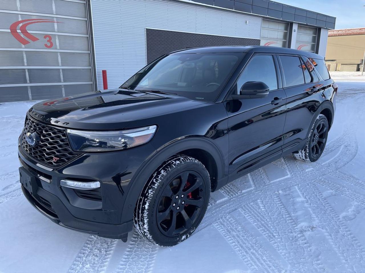 2021 Ford Explorer ST Photo1