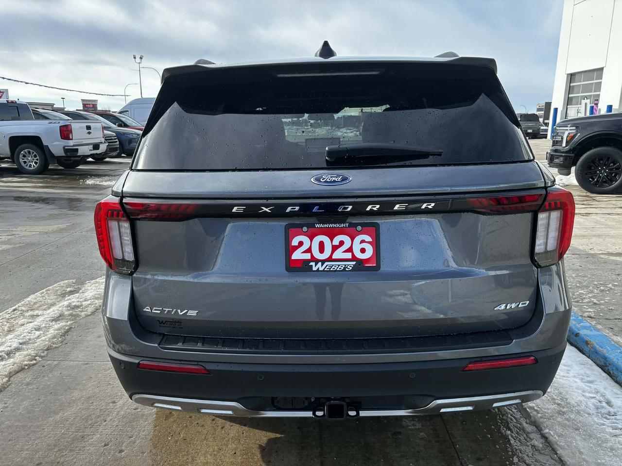 2026 Ford Explorer Active w/200A Pkg 4WD Photo3