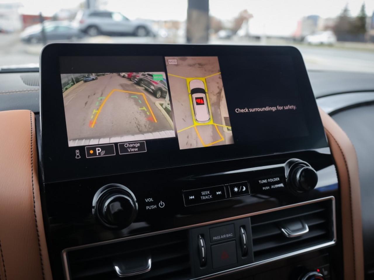 2024 Infiniti QX80 ProACTIVE 7-Passenger  - Leather Seats Photo