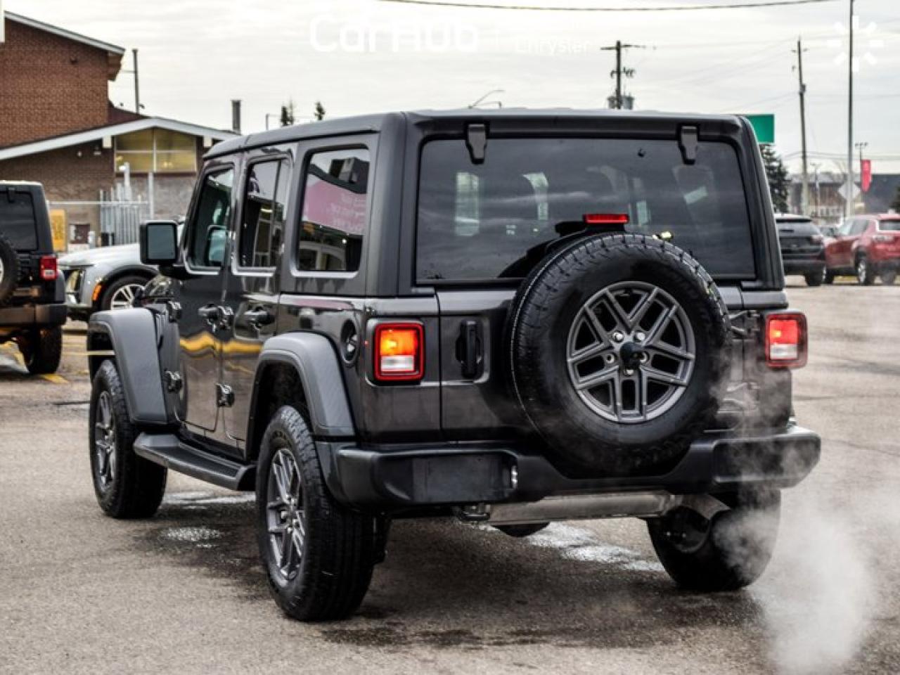 2024 Jeep Wrangler Sport S Photo