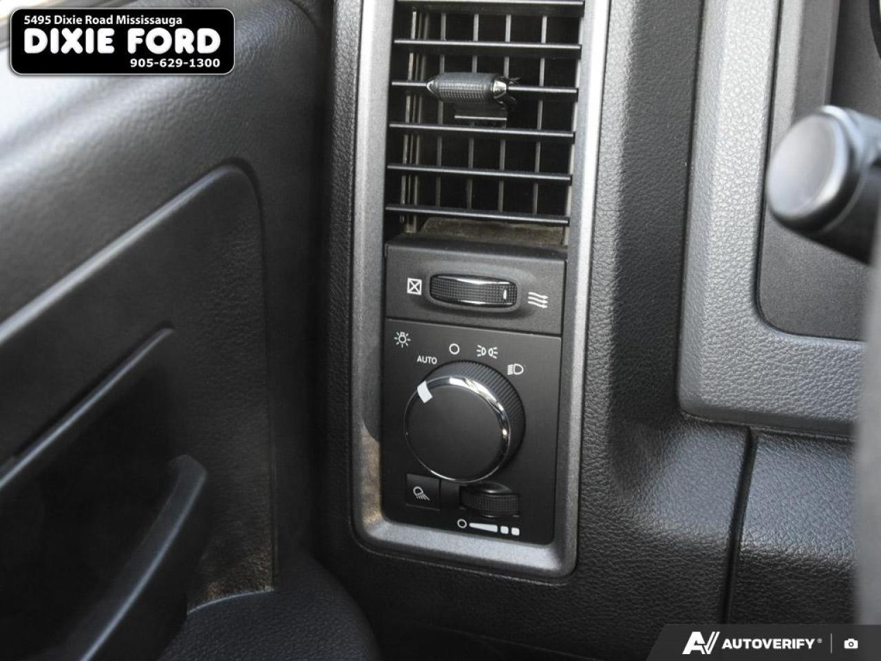 2014 RAM 1500 ST Photo